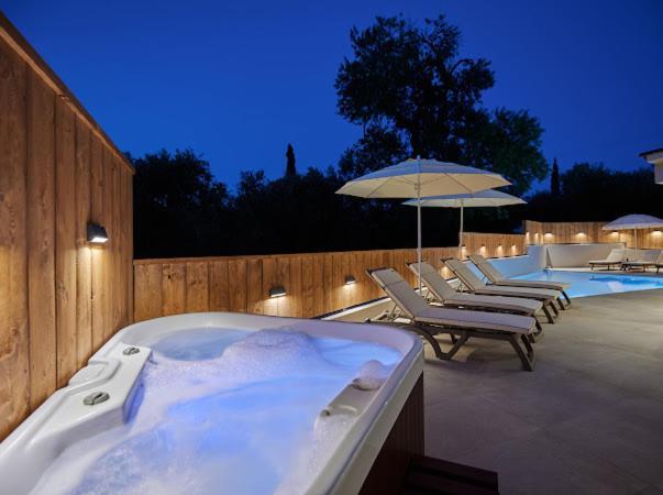 Galadriel Villa With Private Pool & Jacuzzi Kato Yerakarion Экстерьер фото